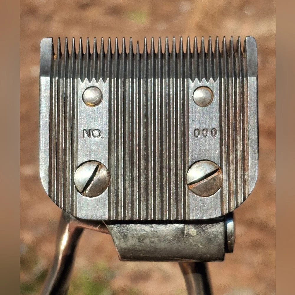 Vintage 1940's John Oster Model 110 Manual Hair Clippers